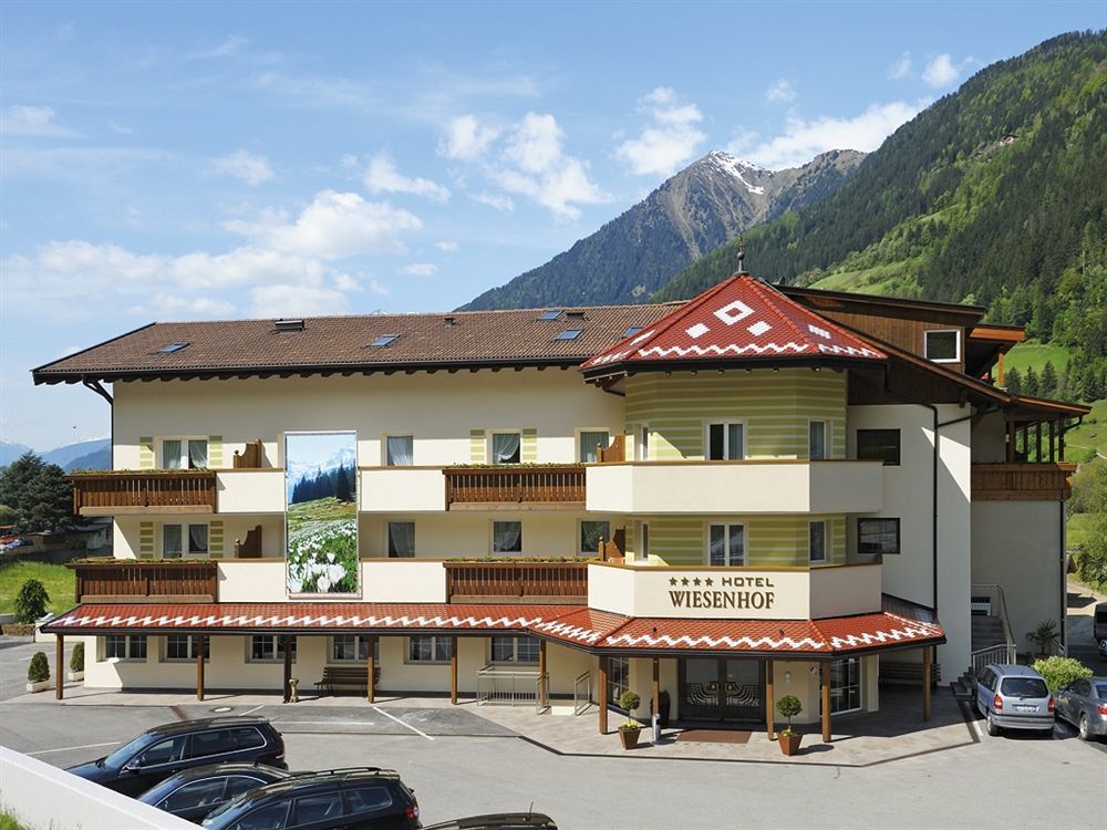 Wiesenhof Gardenresort San Leonardo in Passiria Exteriér fotografie
